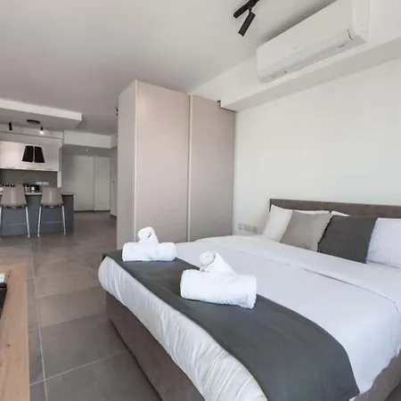 Offshore Modern In Paceville * San Ġiljan