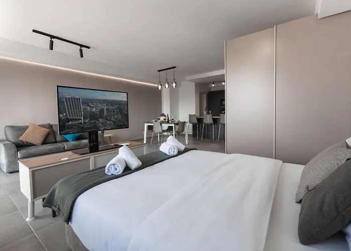 Apartment Offshore Modern In Paceville